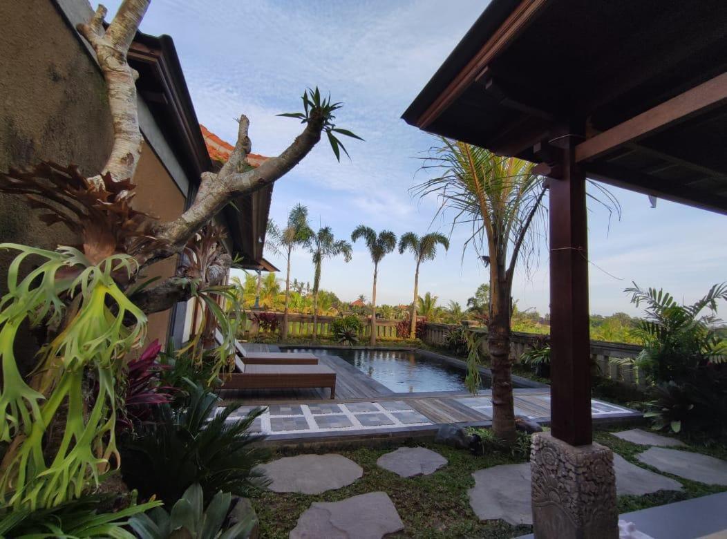 Anggarakasih Ubud Villa Esterno foto